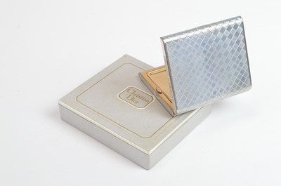 Lot 131 - A 1950s Christian Dior loose powder compact case