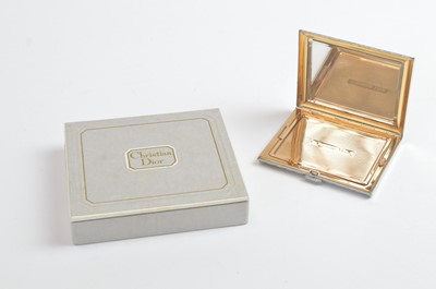 Lot 131 - A 1950s Christian Dior loose powder compact case