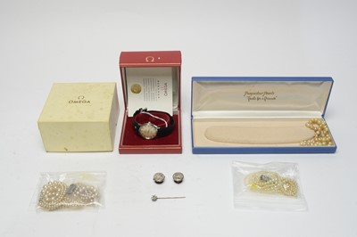 Lot 168 - An Omega Seamaster De Ville steel cased automatic wristwatch, and other items