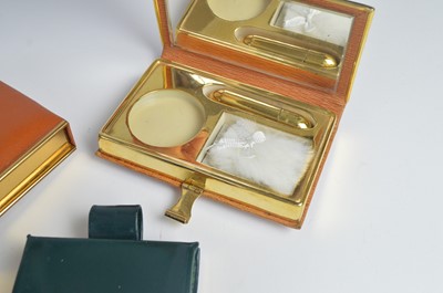 Lot 113 - 1940s Rex Fifth Avenue and other purse kits and combination vanities