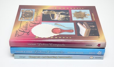 Lot 121 - Books: Compacts and smoking accessory collecting guides