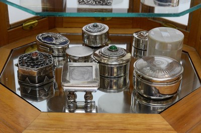Lot 113 - A collection of silver and other boxes
