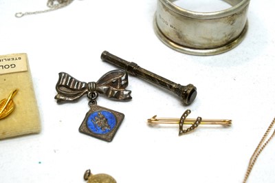 Lot 157 - Gold and other jewellery