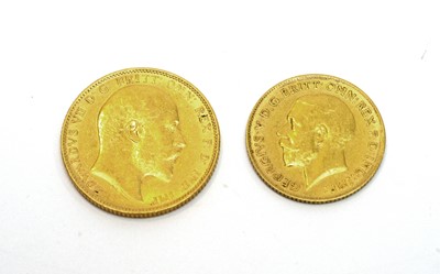 Lot 195 - An Edward VII gold sovereign 1902; and a George V gold half sovereign, 1914.