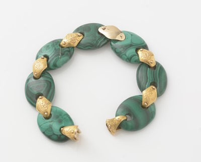 Lot 401 - A Victorian malachite and 18ct yellow gold bracelet