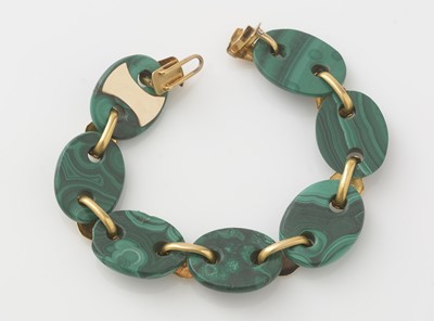 Lot 401 - A Victorian malachite and 18ct yellow gold bracelet