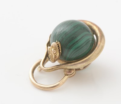 Lot 401 - A Victorian malachite and 18ct yellow gold bracelet