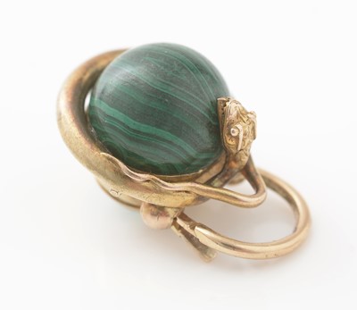 Lot 401 - A Victorian malachite and 18ct yellow gold bracelet