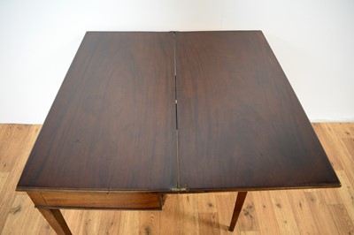 Lot 4 - A 19th Century mahogany tea table