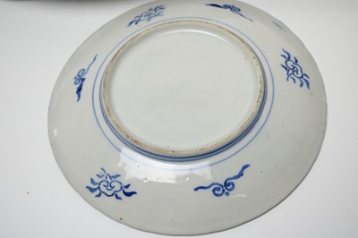 Lot 269 - A selection of Chinese and Japanese ceramic circular plates