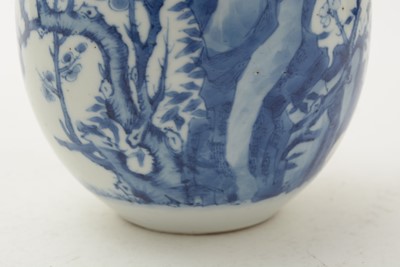 Lot 746 - Chinese blue and white vase