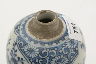 Lot 751 - Chinese small jar