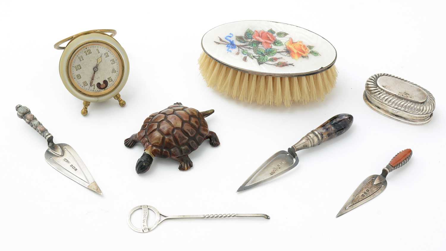 Lot 316 - A mixed silver lot