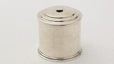 Lot 340 - A George V silver canister