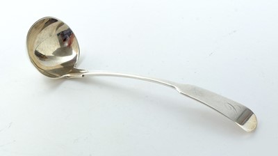 Lot 121 - A George IV/William IV Scottish provincial silver toddy ladle