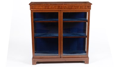 Lot 1346 - An early 20th Century Edwardian inlaid mahogany and satinwood display cabinet