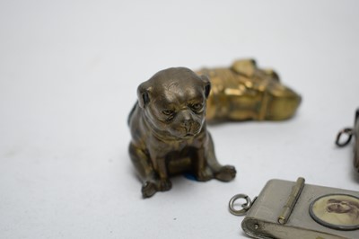 Lot 247 - A selection of bulldog themed collectibles