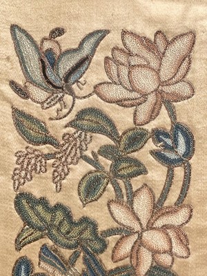 Lot 1187 - A Qing Chinese silkwork "forbidden knot" sleeve band