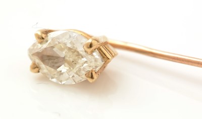 Lot 541 - A diamond tie pin