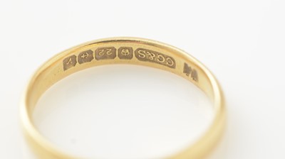 Lot 789 - A selection of gold rings, and a pair of stud earrings
