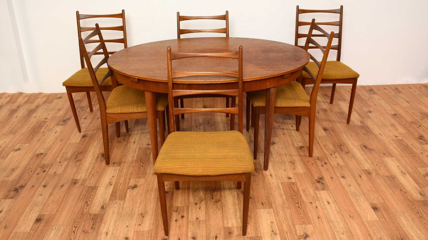 Lot 99 - Greaves & Thomas - retro vintage circa 1960s table and chairs