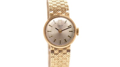 Lot 616 - Tudor Royal: a 9ct yellow gold manual wind cocktail watch