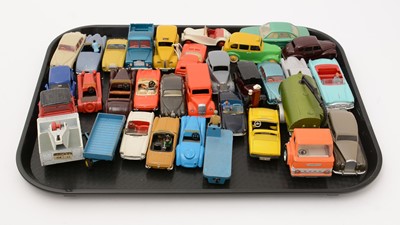 Lot 440 - Dinky Toys diecast model vehicles