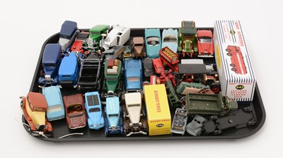 Lot 443 - A selection of diecast model vehicles