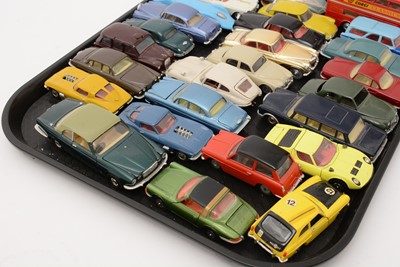 Lot 305 - Corgi Toys diecast model vehicles