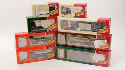 Lot 361 - Corgi Road Transport Heritage The Golden Years Limited Edition diecast vehicles