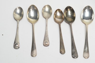 Lot 232 - A selection of silverware