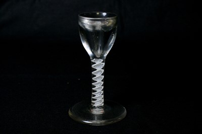 Lot 916 - 18th century deceptive toasting glass