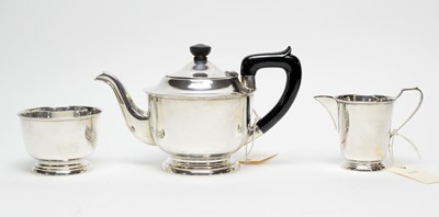 Lot 217 - A three-piece silver tea service by Edward Viners, Sheffield 1939