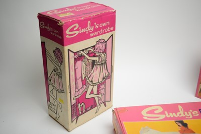 Lot 326 - A selection of Sindy toys and collectibles