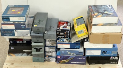 Lot 298 - A selection of diecast model ships and a selection of diecast model aircraft