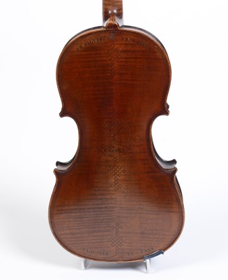 Lot 66 - Fancy German Trade Violin