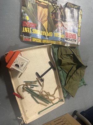 Lot 514 - A collection of Action Man model figures, accessories, and other items