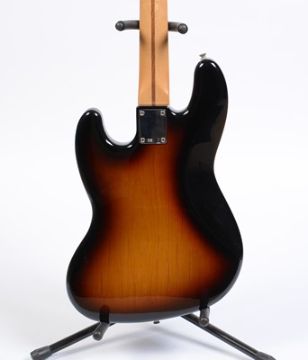 Lot 104 - Fender Mexico Fretless Bass