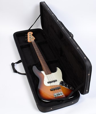 Lot 104 - Fender Mexico Fretless Bass