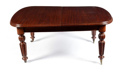 Lot 1333 - A Victorian mahogany extending dining table