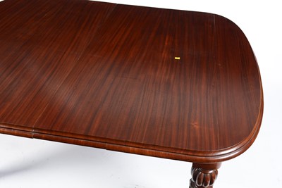Lot 22 - A Victorian mahogany extending dining table