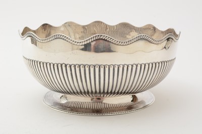 Lot 101 - A late Victorian silver rose bowl