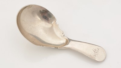 Lot 269 - An early 19th Century unascribed silver caddy spoon