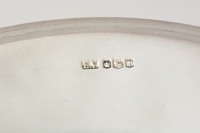 Lot 7 - A graduated pair of silver dishes