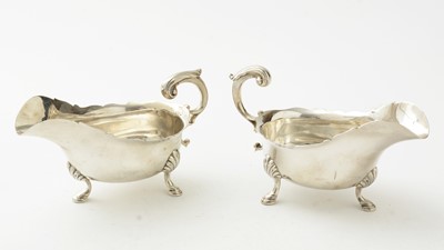 Lot 892 - A pair of silver sauce boats