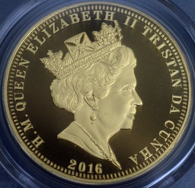 Lot 177 - The Five Portraits of Her Majesty Queen Elizabeth II £100 coin
