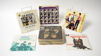 Lot 309 - 26 Beatles 7" EPs and singles