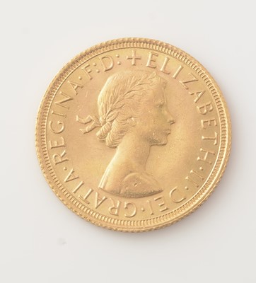 Lot 728 - An Elizabeth II gold sovereign
