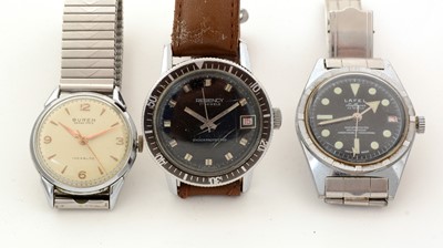 Lot 100 - Three manual wind steel cased wristwatches