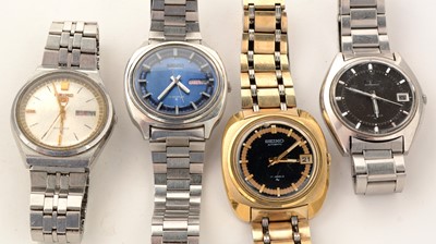 Lot 105 - Four Seiko steel cased automatic wristwatches